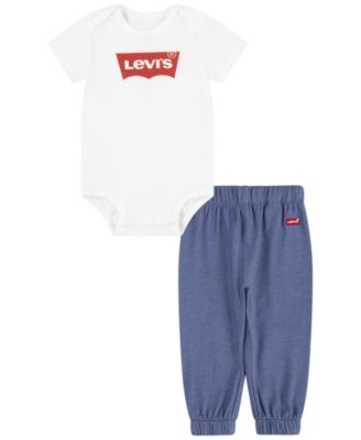 Levi's