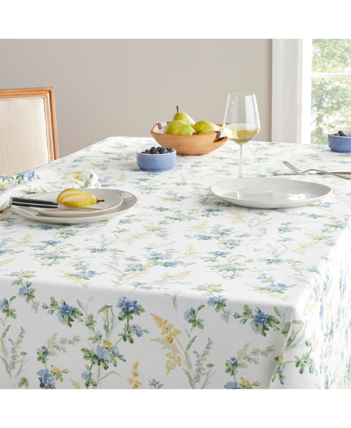 Ralph Lauren Bennett Floral Table Cloth 60X 104