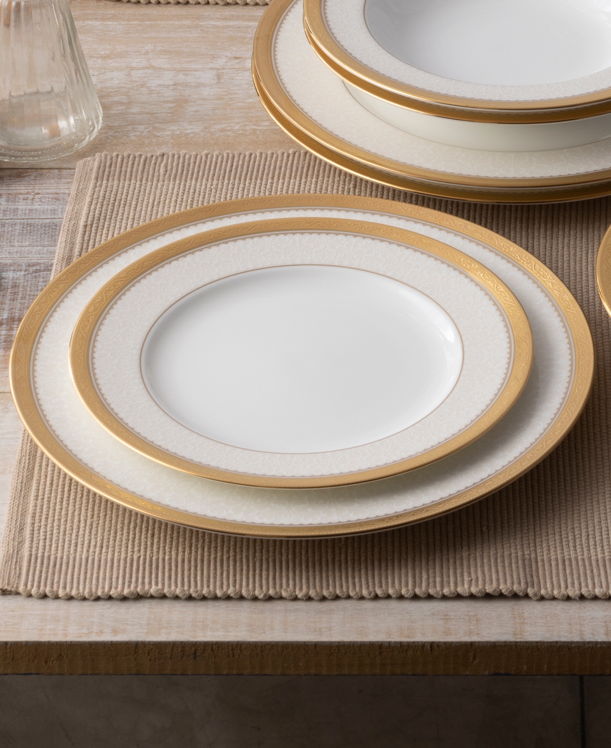 Noritake Odessa Gold Set of 4 Dinner Plates, Service For 4