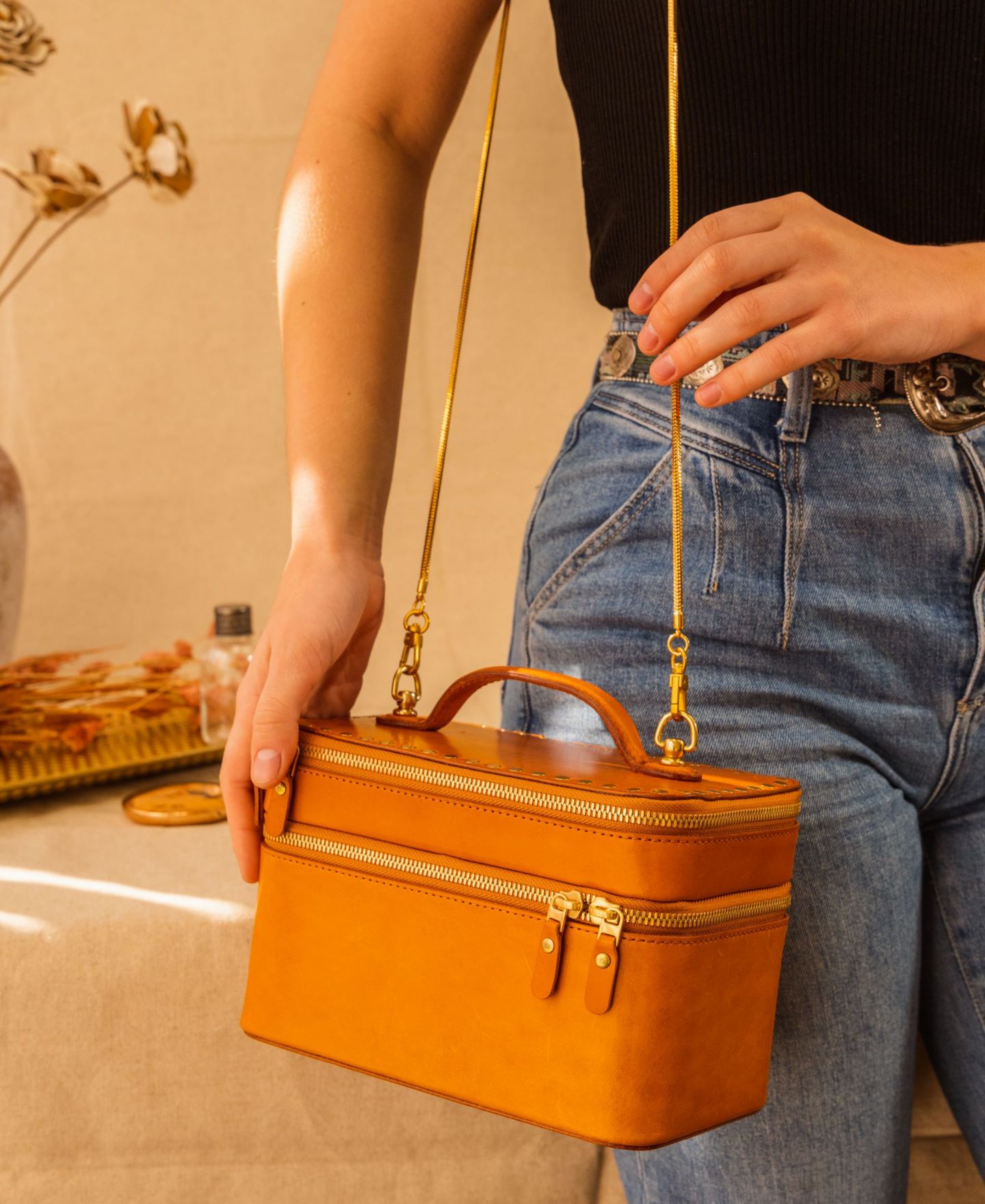 Женская сумка OLD TREND Ixia Small Trunk Handbag, цвет: Карамельный — фото 2