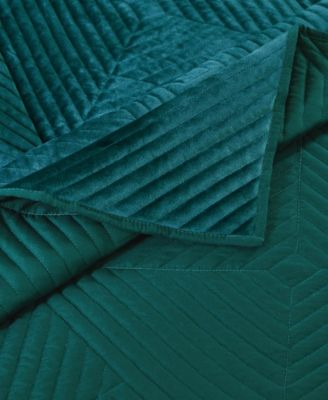 Riviera Velvet Finely Stitched 2 Piece Quilt Set, Twin/Twin XL