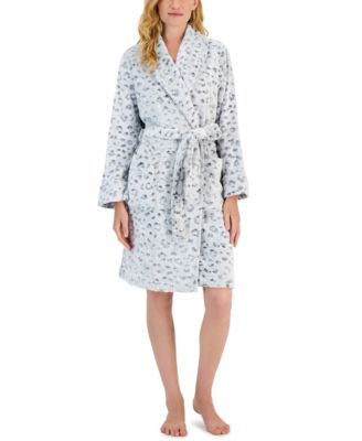 Charter Club - Women's Short Sculpted Leopard Plush Knit Robe