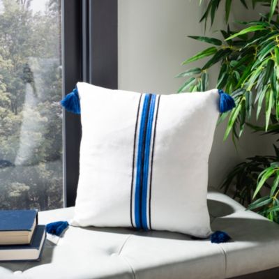 Orlanda 16" x 16" Pillow