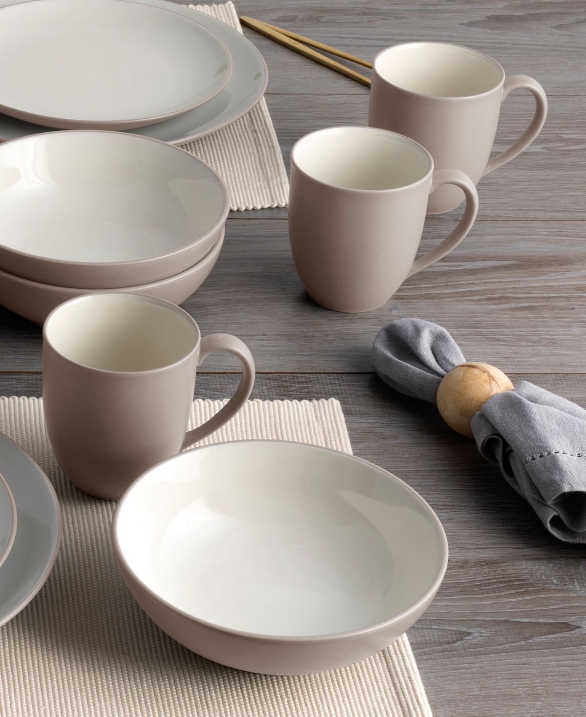 Noritake Colorwave Coupe 16 Pc. Dinnerware Set, Service For 4 In Sand