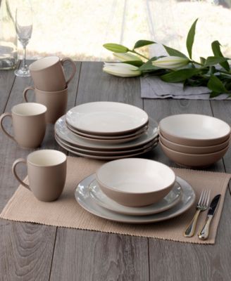 Colorwave Coupe 16 Pc. Dinnerware Set, Service for 4