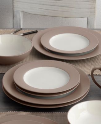 Colorwave Rim 16-Pc. Dinnerware Set, Service for 4