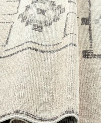 Solana BOOC2302 5'3" x 7' Area Rug