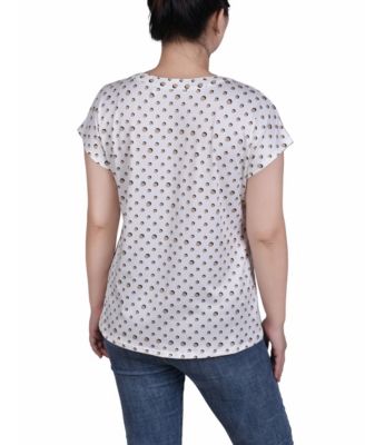 Women's Extended Sleeve Top with Grommets