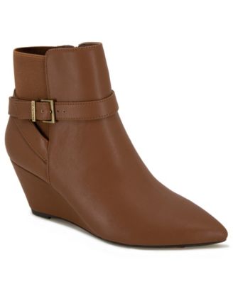 Kenneth Cole Reaction