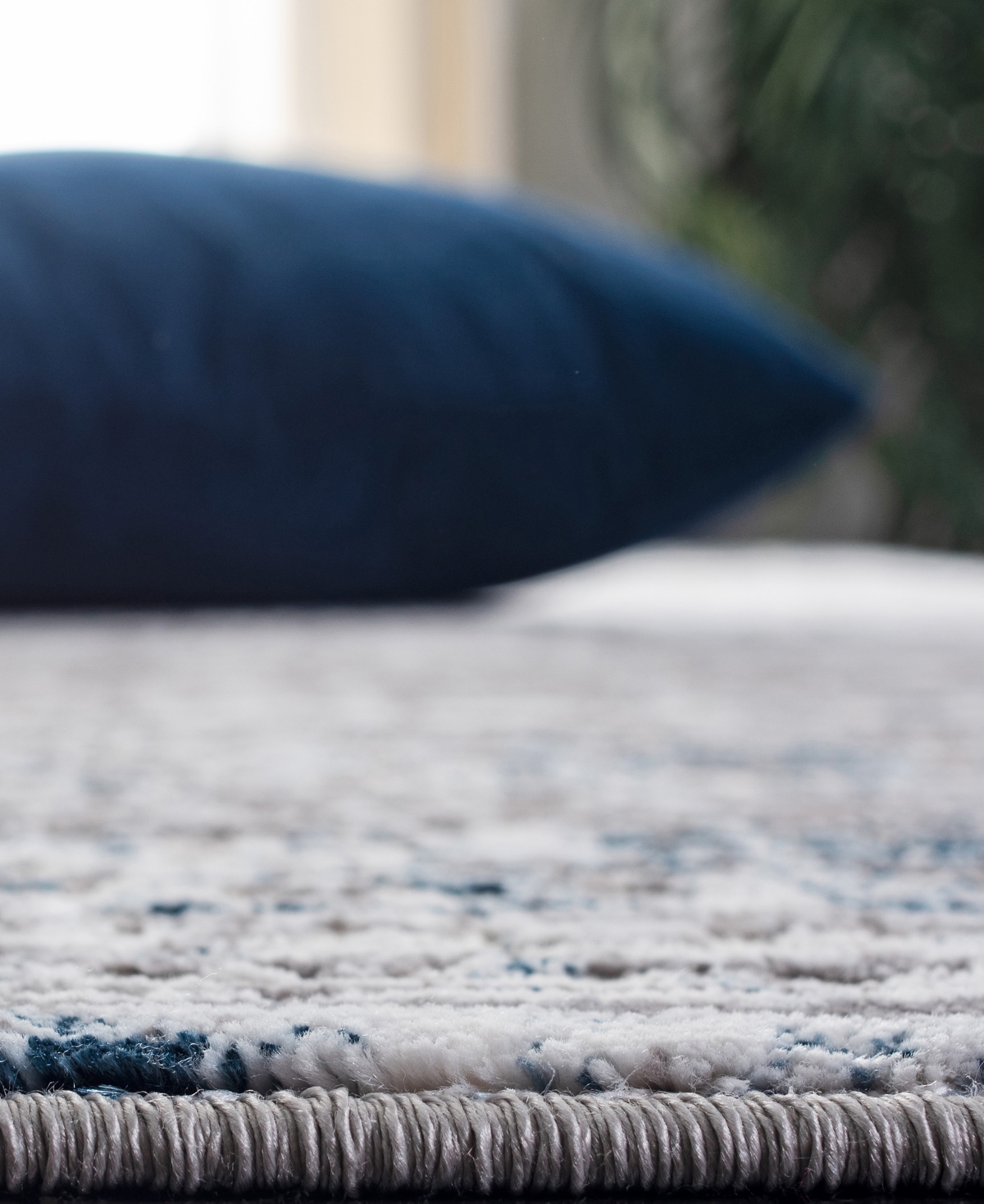 Safavieh Amelia ALA239 x Area Rug - Blue