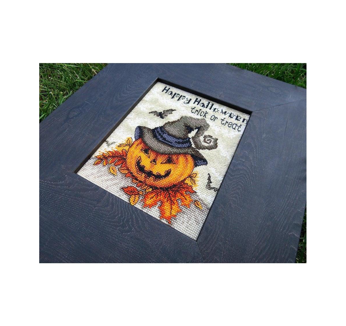 LetiStitch Counted Cross Stitch Kit Trick or treat Leti956 - Assorted Pre-pack