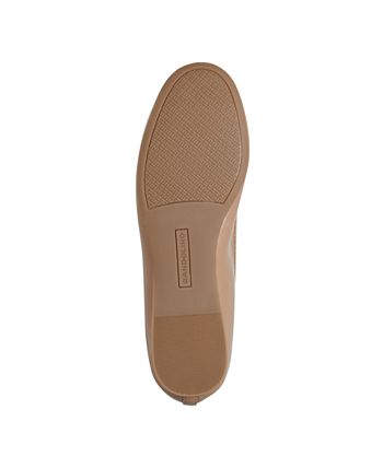 Round toe bandolino new arrivals flats
