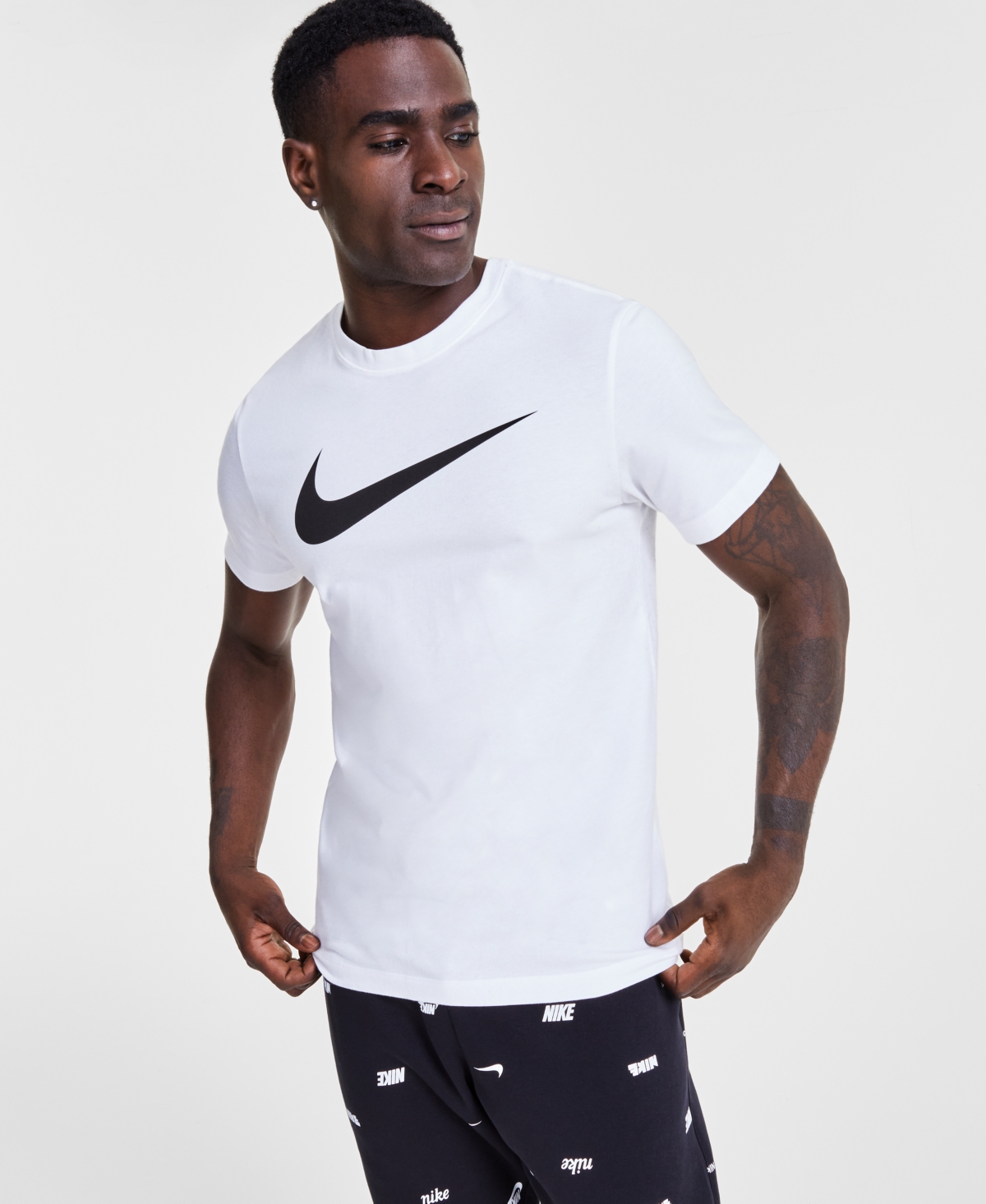 Nike Sportswear Men's Swoosh Short-Sleeve Crewneck T-Shirt - White/black