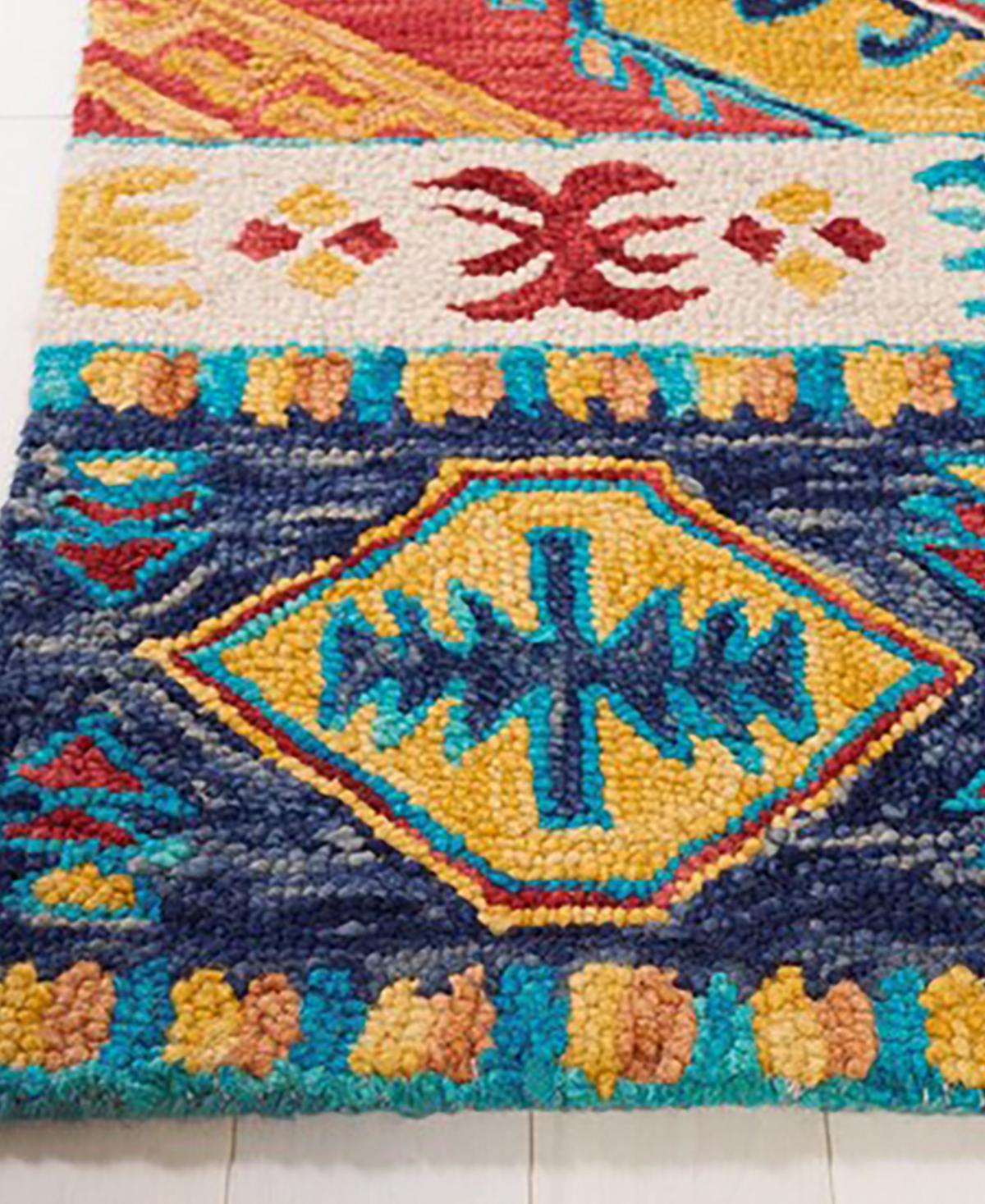 Safavieh Aurora APN502 3' x 3' Area Rug - Ivory