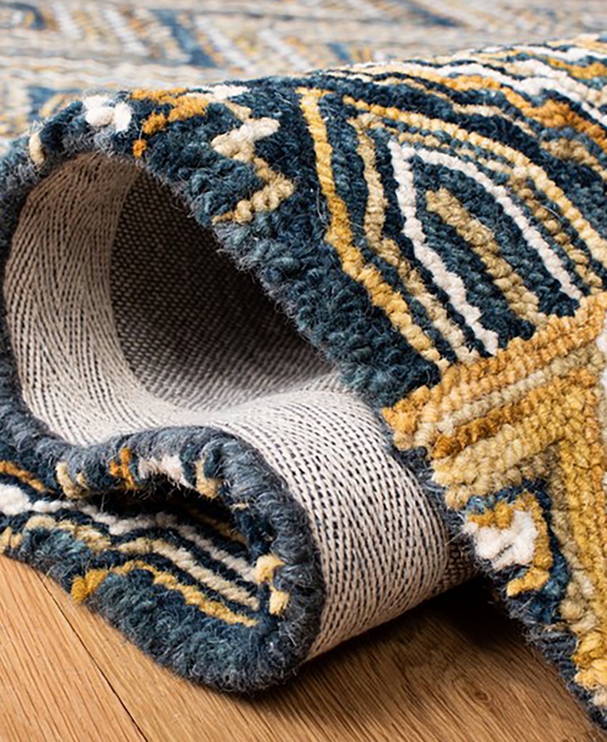 Safavieh Aurora APN822 Area Rug - Gold