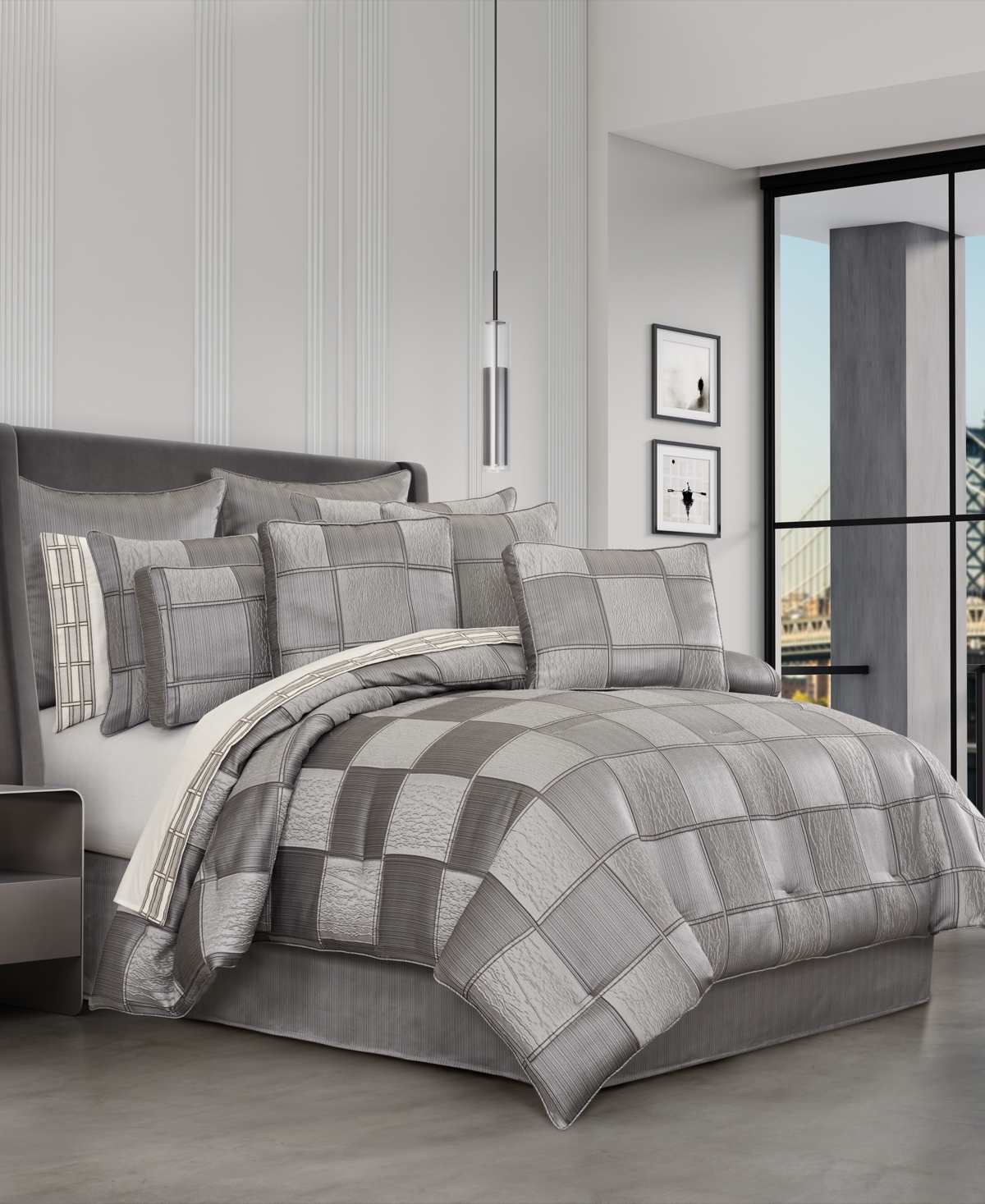 J Queen New York Brando 4 Piece Comforter Set, California King