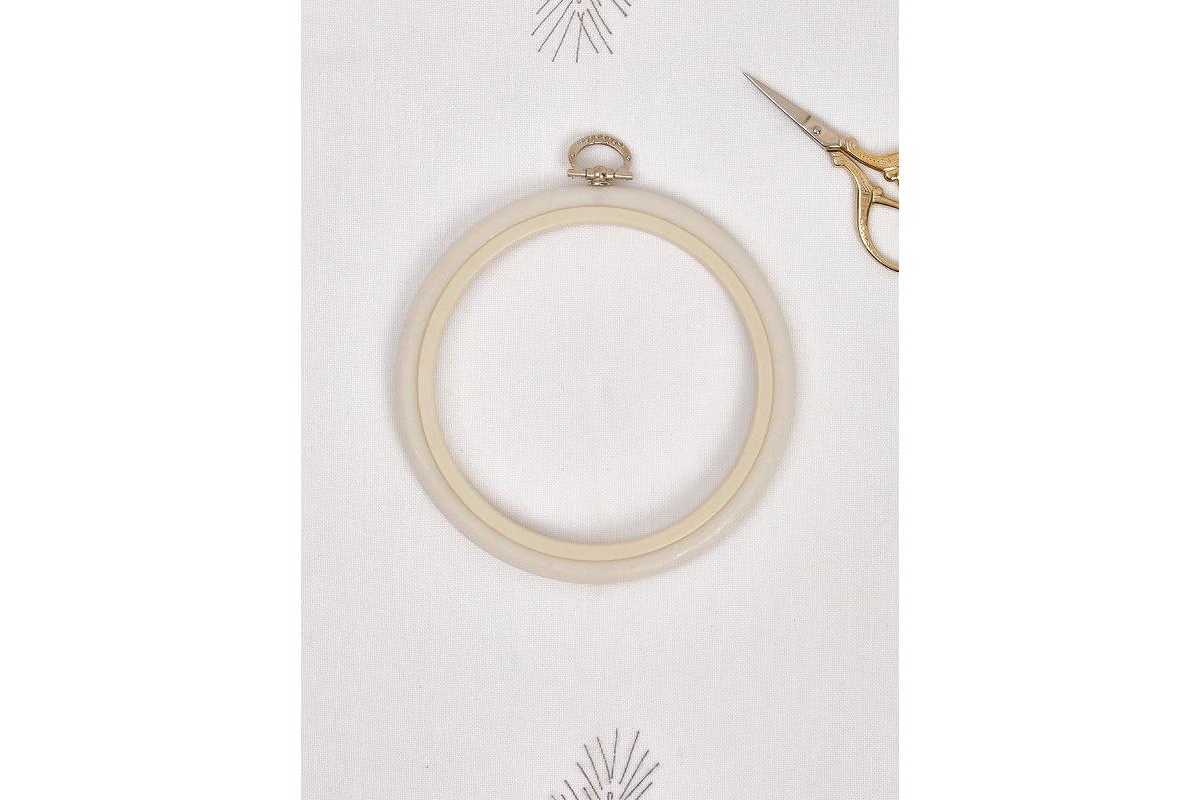 Round Flexi Hoop for Embroidery Nurge 230-2 - Beige/Khaki