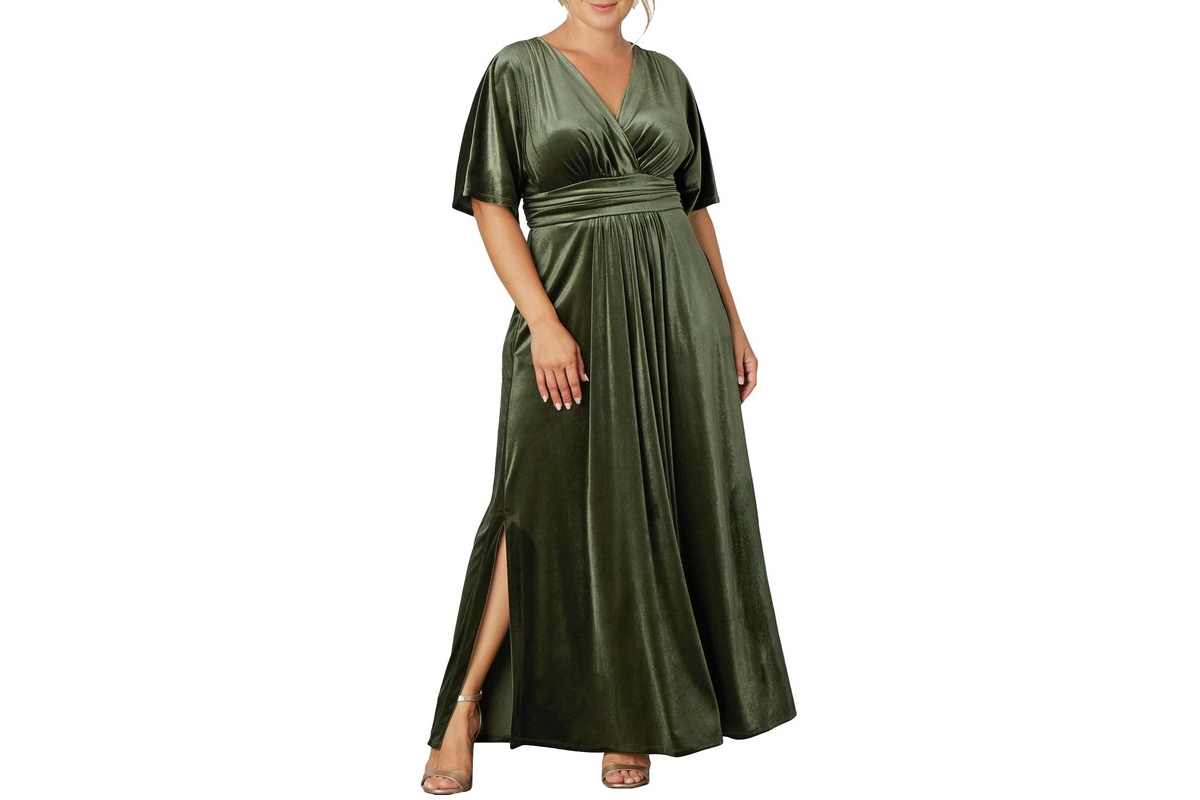 KIYONNA WOMEN'S PLUS SIZE VERONA VELVET EVENING GOWN