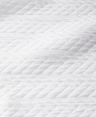 Kaia Matelass&eacute; Coverlet, King