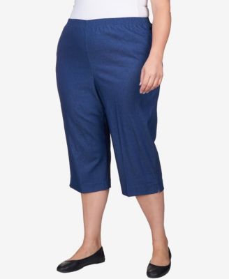 Plus Size Classic Relaxed Fit Denim Capri Pant