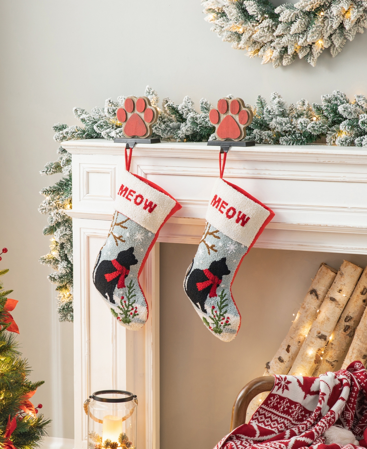 Glitzhome 2 Pack H Wooden and Metal Paw Stocking Holder