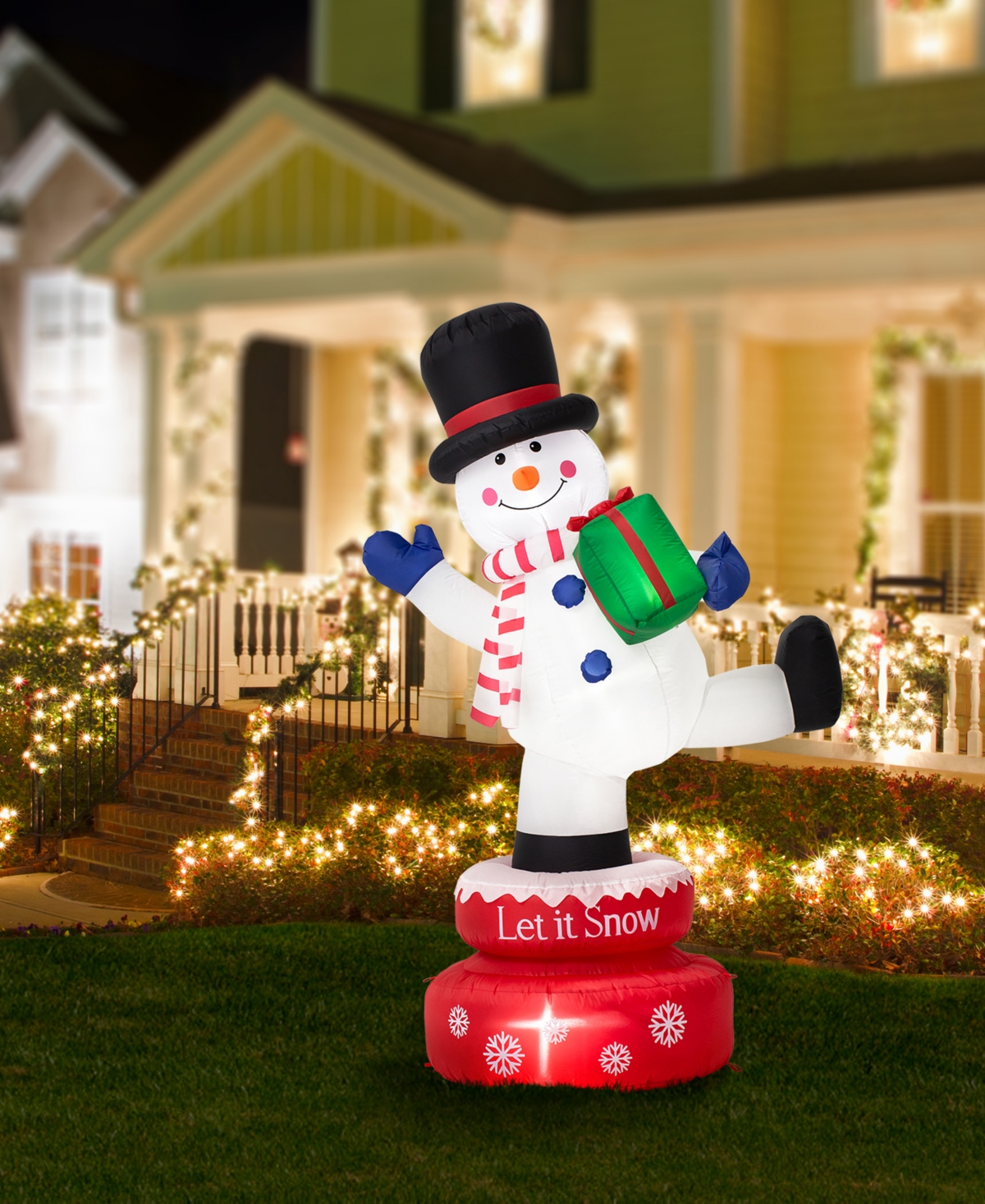 Glitzhome Lighted Inflatable Rotating Snowman Decor