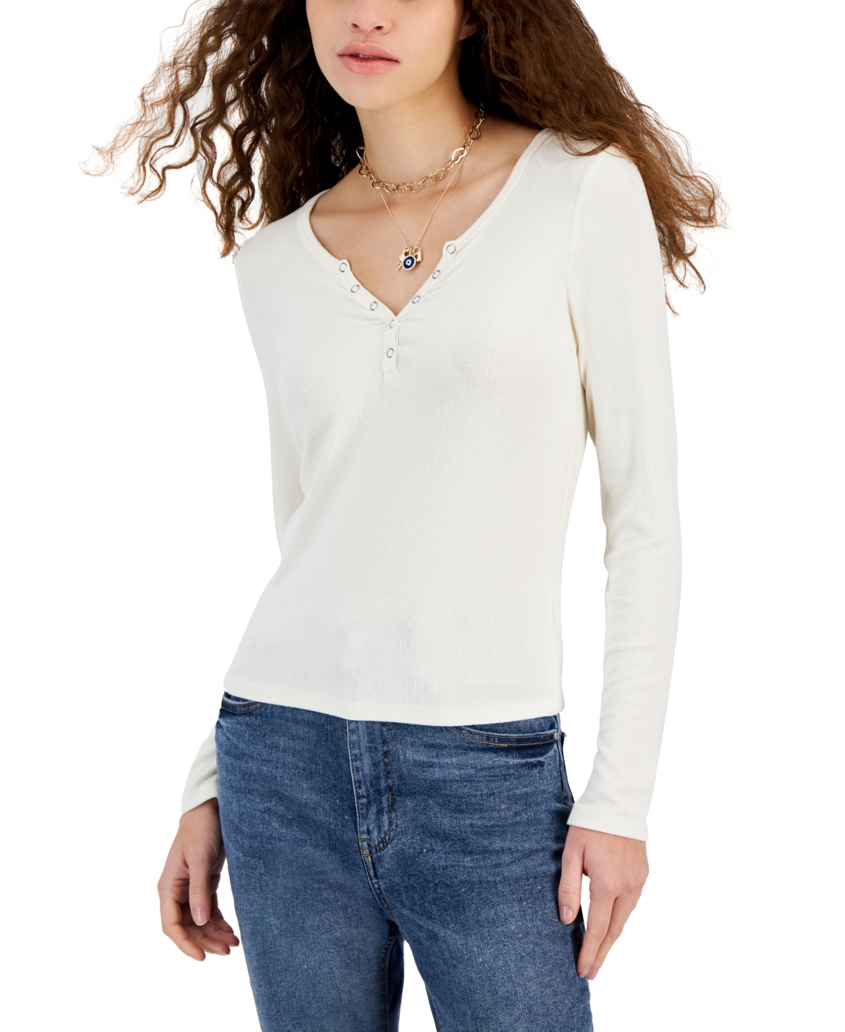 Pink Rose Juniors' Notched Snap Scoop-neck Ribbed Top In Winter White