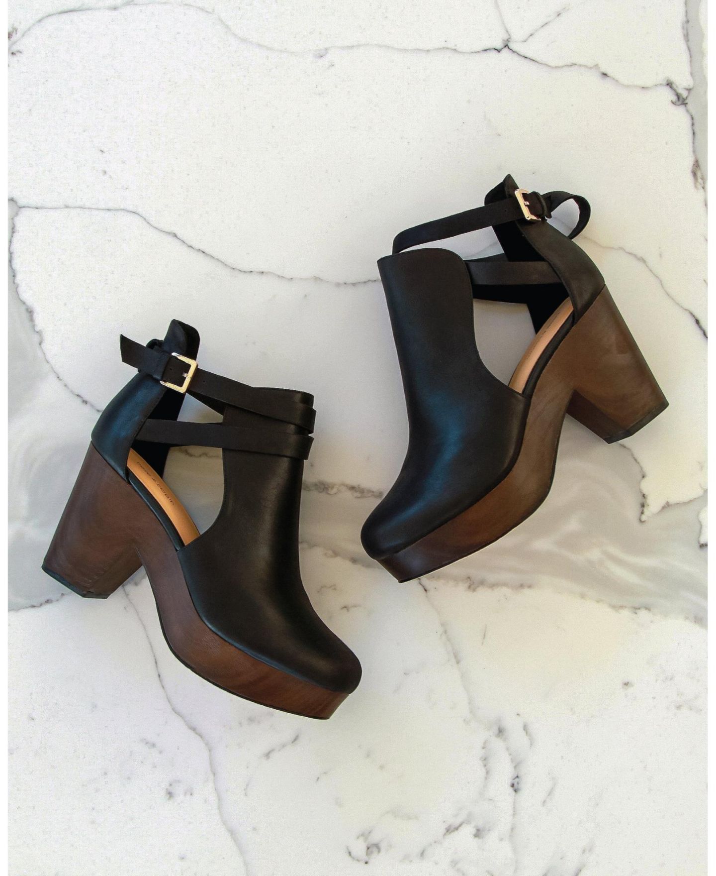 Женские ботинки Belle & Bloom Fearless Clog Ankle Boot, цвет: Чёрный — фото 2