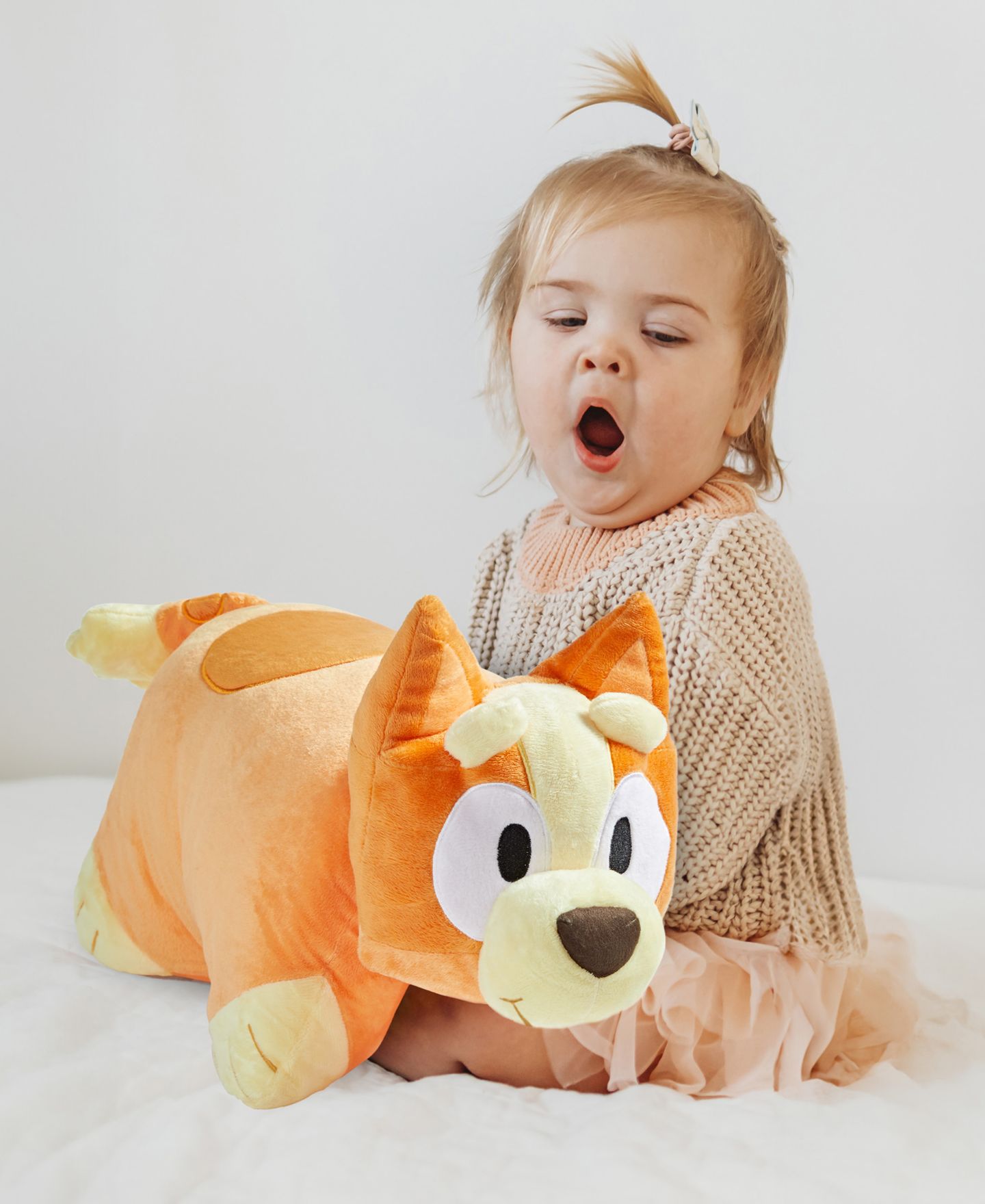 Детские мягкие игрушки Pillow Pets Bluey Bingo 16" Chenille Convertible Pillow Pet — фото 3