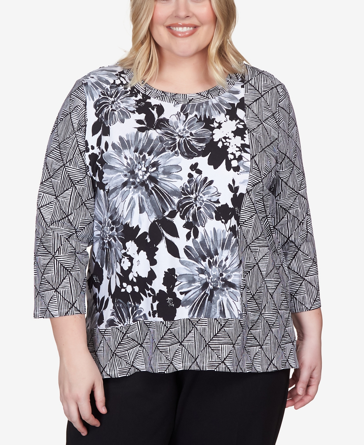 Alfred Dunner Women's Plus-Size Geometric Texture Grommet Hem Top Size 1X  Multi at  Women's Clothing store