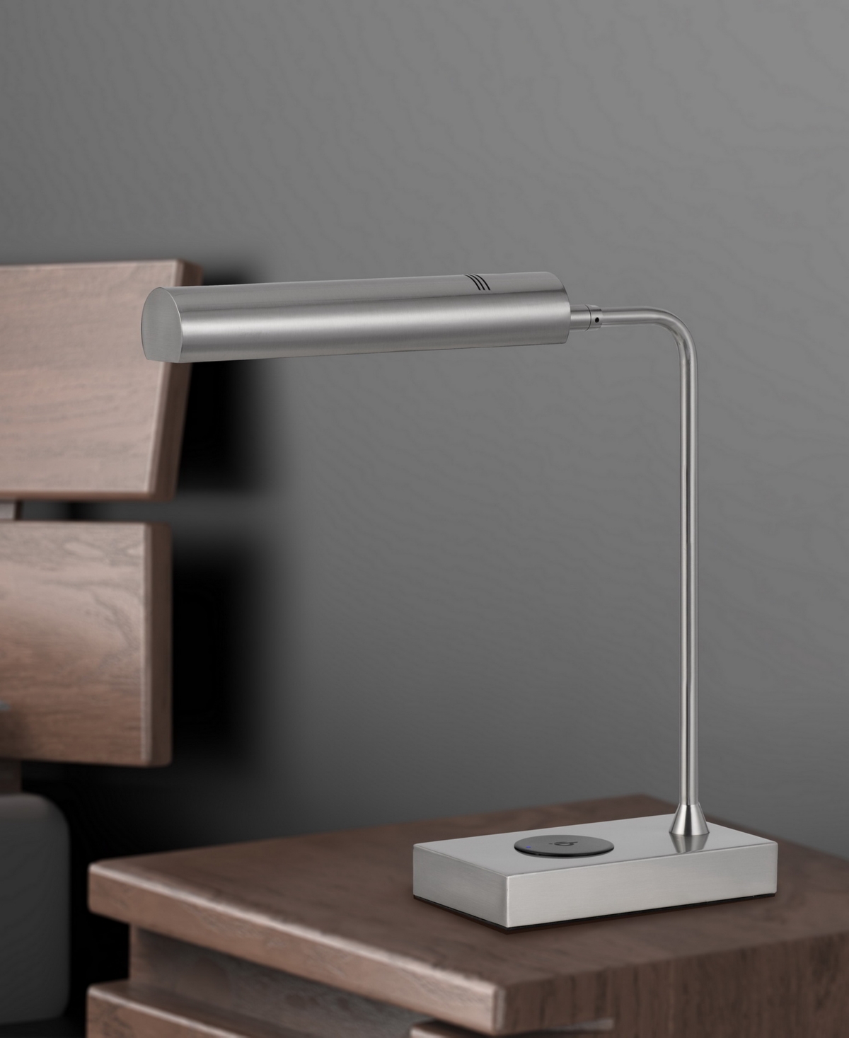 Cal Lighting Delray 17.5" Height Metal Table Lamp In Brushed Steel