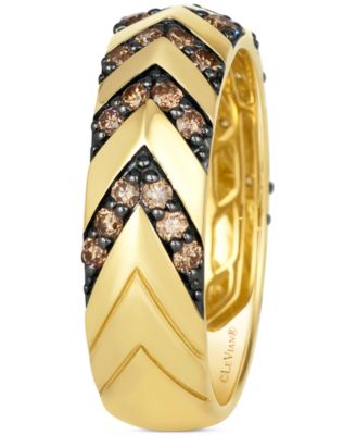 Chocolatier&reg; Men's Chocolate Diamond Chevron Band (3/4 ct. t.w.) in 14k Gold