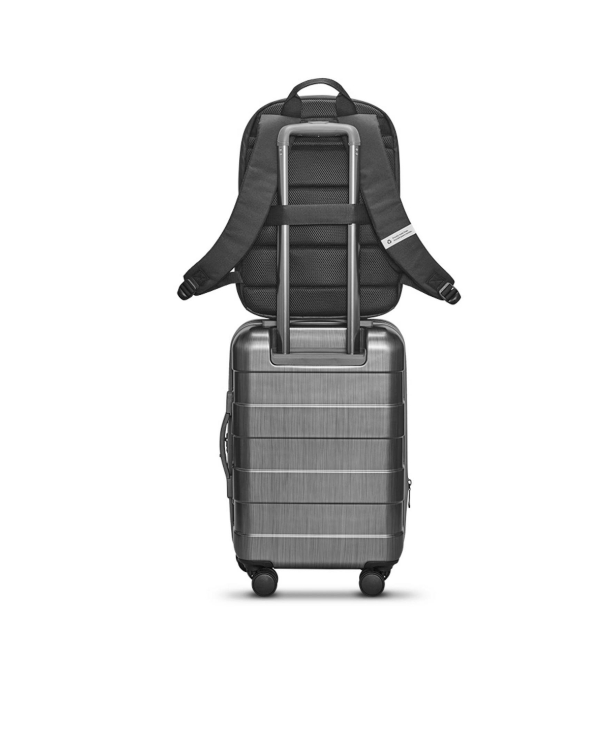 Shop Solo New York Re-serve Carry-on Spinner In Gray
