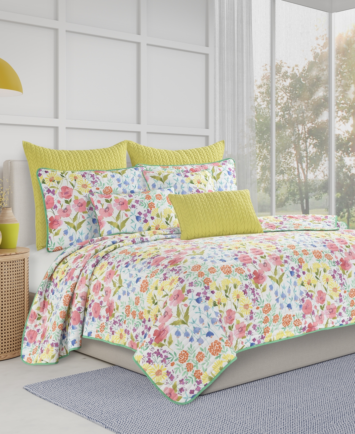 J by J Queen Jules Wildflower 3-Pc Quilt Set,