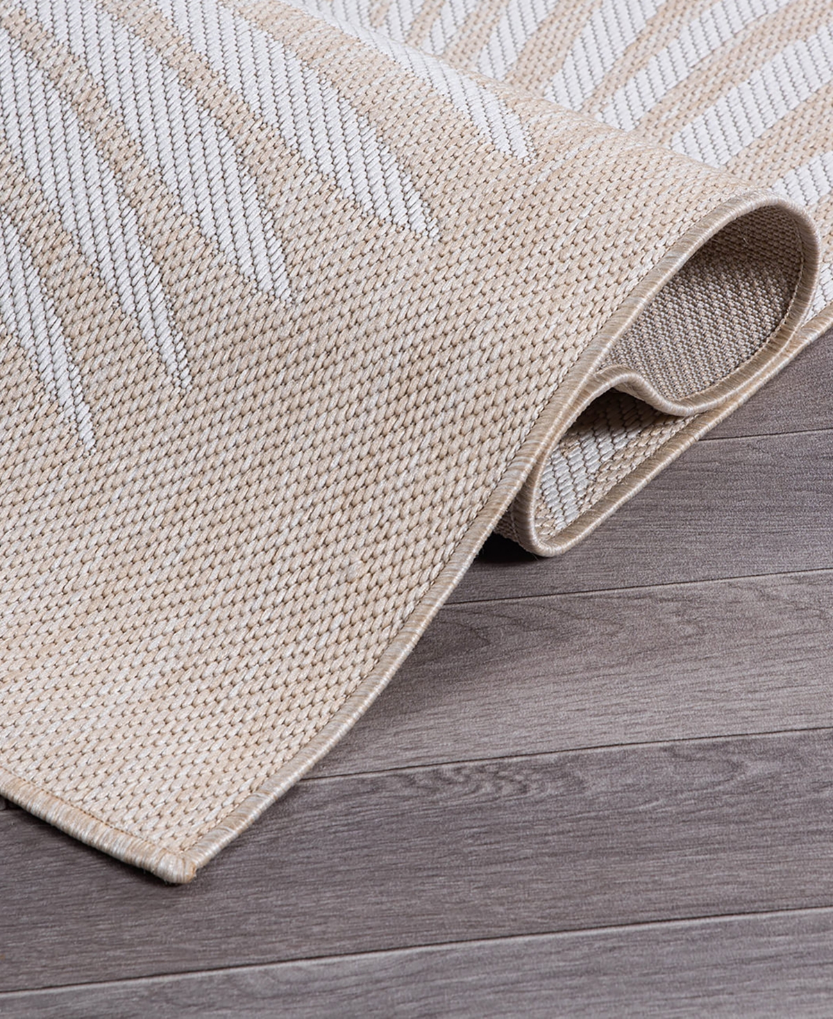 Main Street Rugs Bays Outdoor 111 Area Rug