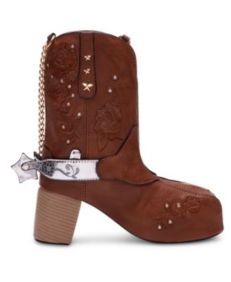 Betsey Johnson