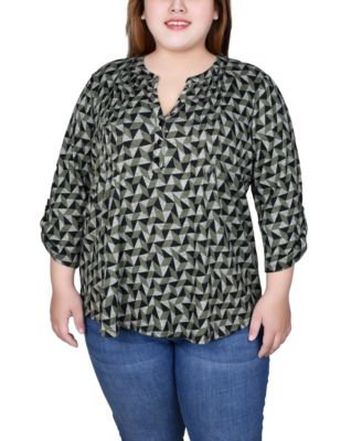Plus Size 3/4 Roll Sleeve Top