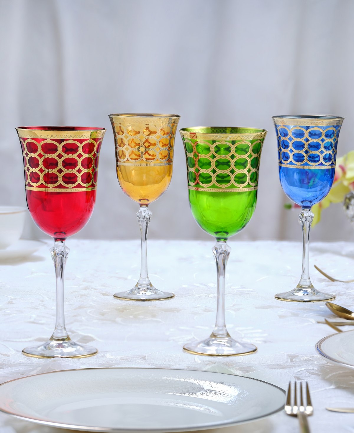 Lorren Home Trendscolor White Wine Goblet with Gold-Tone Rings, Set of 4