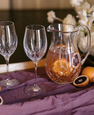 Lismore Pitcher 57.5 oz