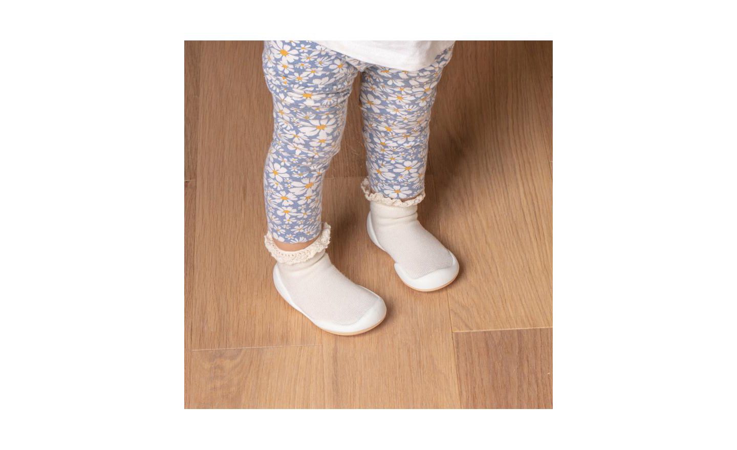 Обувь Komuello Breathable Washable Non-Slip Sock Shoes Lace trim - Off White для девочек-малышей, цвет: Натуральный — фото 2