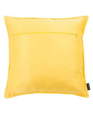 Erna 18" x 18" Pillow
