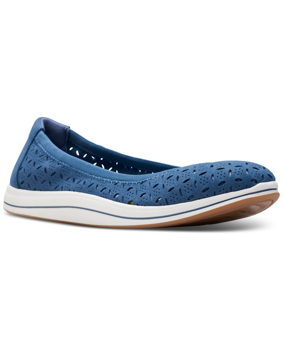 Clarks Women's Cloudsteppers Breeze Roam Perfed Flats