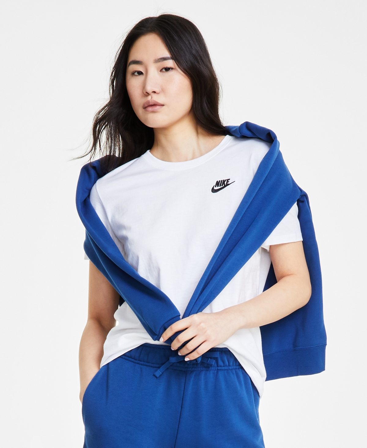 Nike Women's Sportswear Club French Terry Graphic Crewneck Fleece Sweatshirt -lt Armory Blue/white