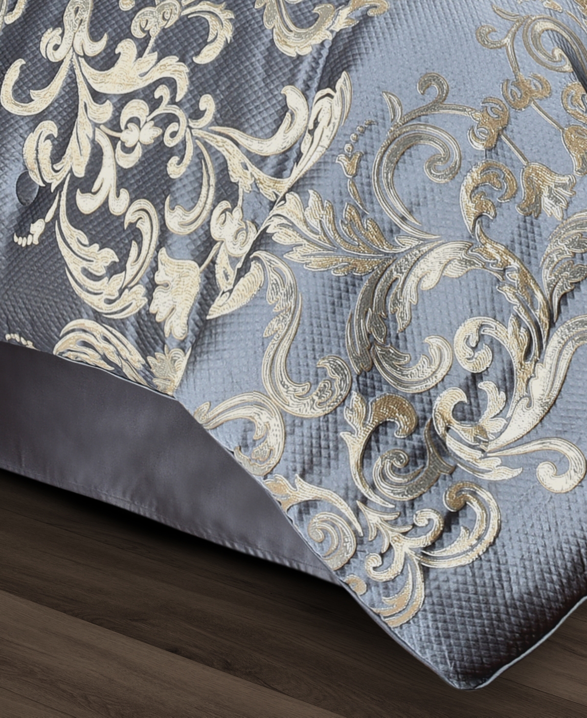 J Queen New York Dicaprio 4 Pc. Comforter Set, King In Powder Blue