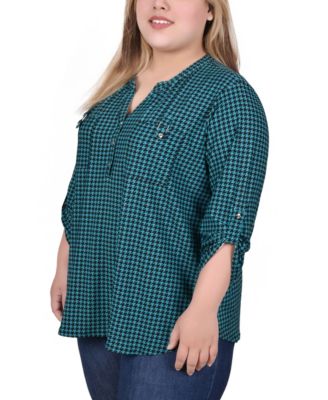 Plus Size Roll-Tab Sleeve Top 