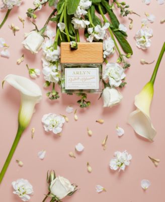 White Blossom Eau de Parfum, 1.7 oz.