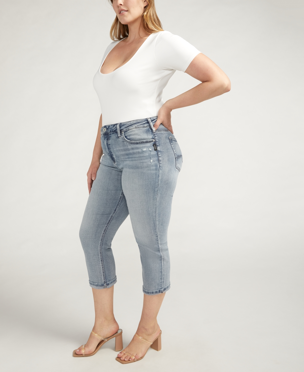 Silver Jeans Co. Suki Cuff Capri Jeans In Indigo