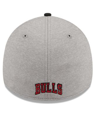 Men's Gray, Black Chicago Bulls Striped 39THIRTY Flex Hat