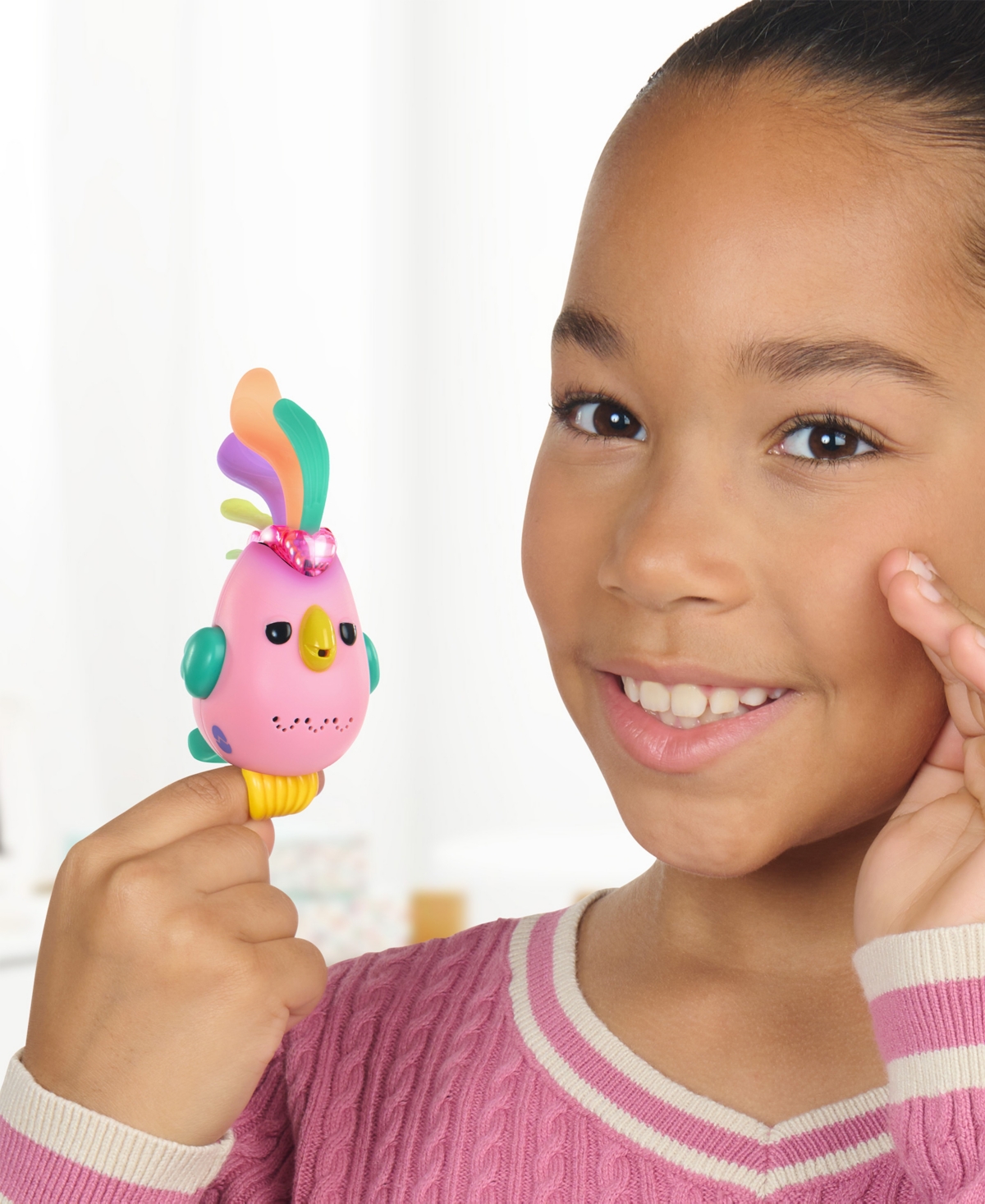 Fingerlings Sweet Tweets Interactive Bird Debbie, Record and Play Secret Messages