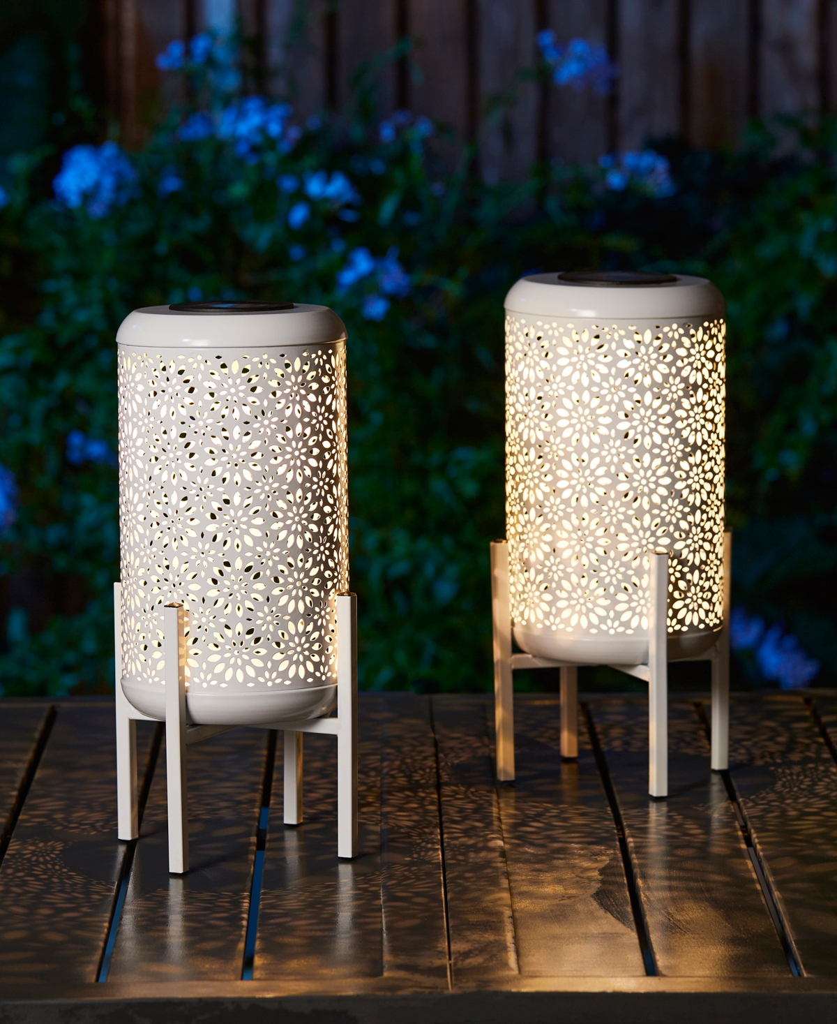 Glitzhome 14.25" H Set Of 2 Metal Cutout Flower Pattern Solar Powered Led Outdoor Lantern With Stand In White